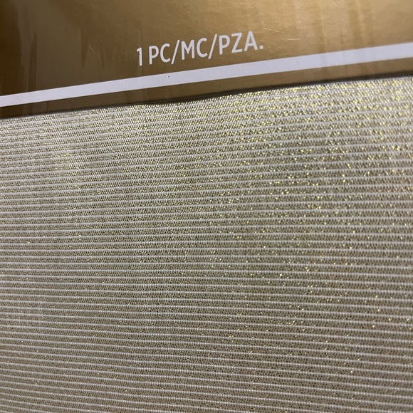 PARTY CITY || RECTANGULAR TABLECLOTH || METALLIC VANILLA CREAM FABRIC - Picture 6 of 7